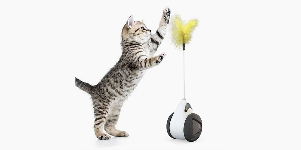 Juguete interactivo para gatos con plumas de equilibrio