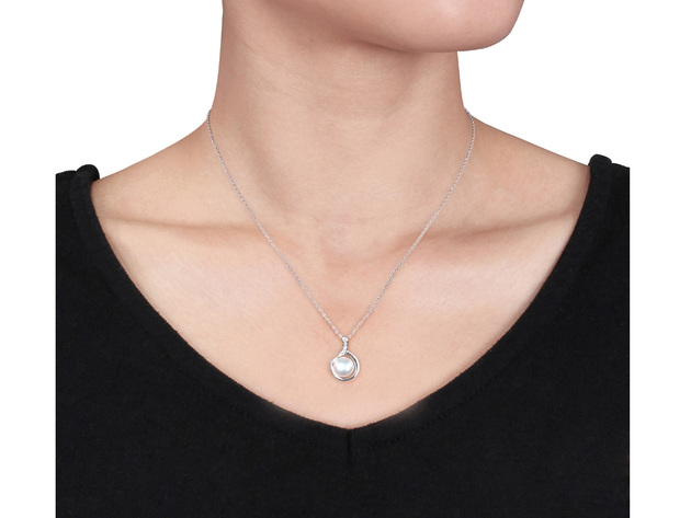 Freshwater Cultured 9-9.5mm Pearl Pendant Necklace in Sterling Silver with Chain