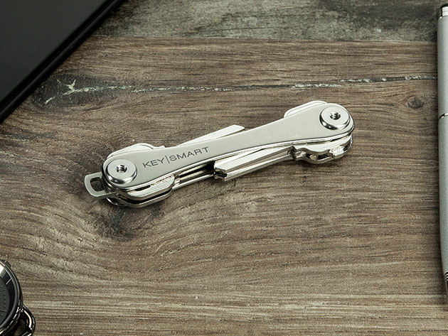 KeySmart™ Original Compact Key Holder (Titanium)