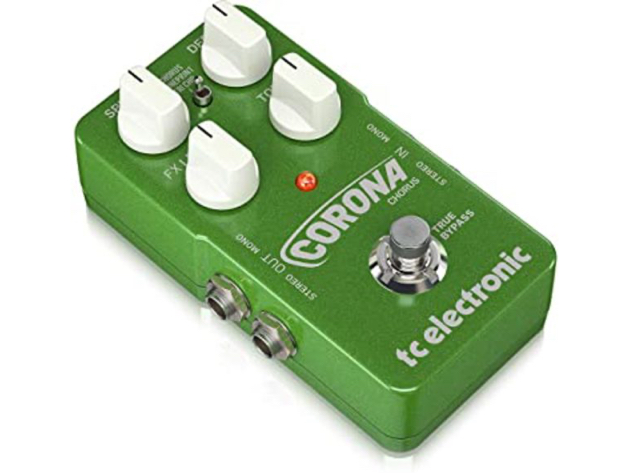 TC Electronic 960700001 True Bypass Zero Loss of Tone Corona Chorus Pedal, Green (Like New, Damaged Retail Box)