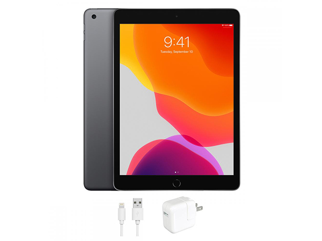 Apple iPad 7th Gen (2019) 32GB WiFi Space Gray (Refurbished) with Beats Flex Headphones Bundle