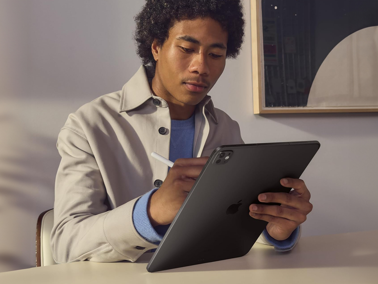 Apple iPad Pro 13" (2024) M4 1TB Wi-Fi Silver (Refurbished)