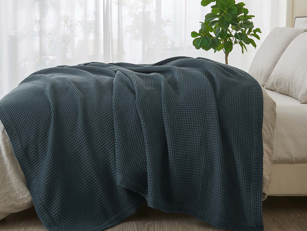 Vintage Cotton Waffle Blanket (King/Indigo)