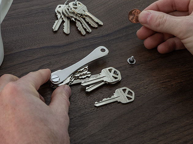 KeySmart® Original Compact 8-Key Holder (Titanium)