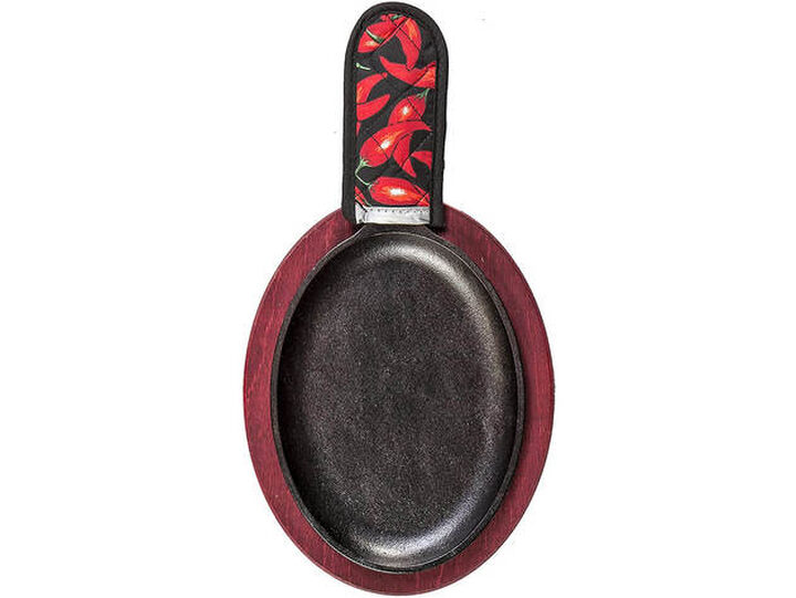 Lodge Cast Iron Fajita Set with Red Stained Wooden Underliner