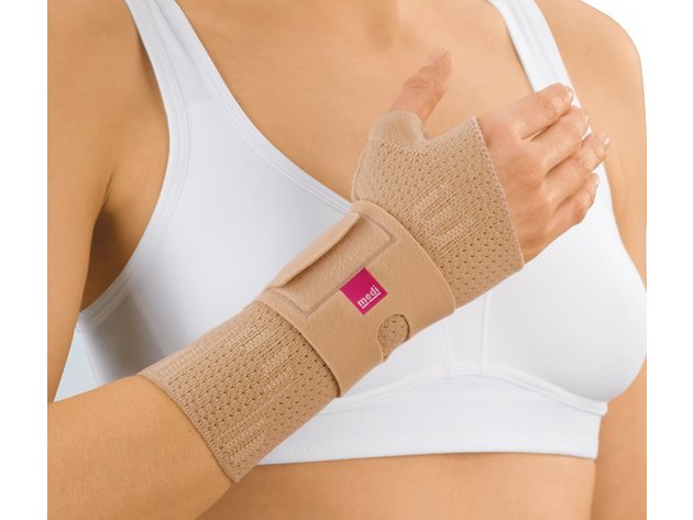Medi Manumed Active Right Wrist Bandage with Compression and Volar Splint, Size 1: 5 1/4 Inches - 6 Inches, Sand