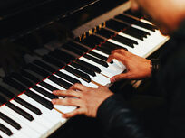 Learn Piano Today: How to Play Piano in Easy Online Lessons - Product Image