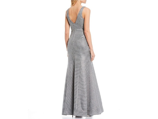 Sequin Hearts Women's Glitter V-Neck Trumpet Gown Silver Size 0