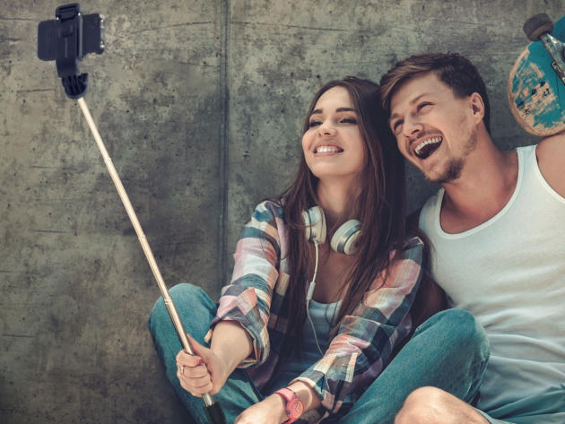 HyperGear SnapShot Wireless Selfie Stick & Tripod