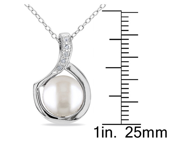 Freshwater Cultured 9-9.5mm Pearl Pendant Necklace in Sterling Silver with Chain