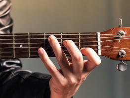 The 2024 Guitar Lessons Training Bundle