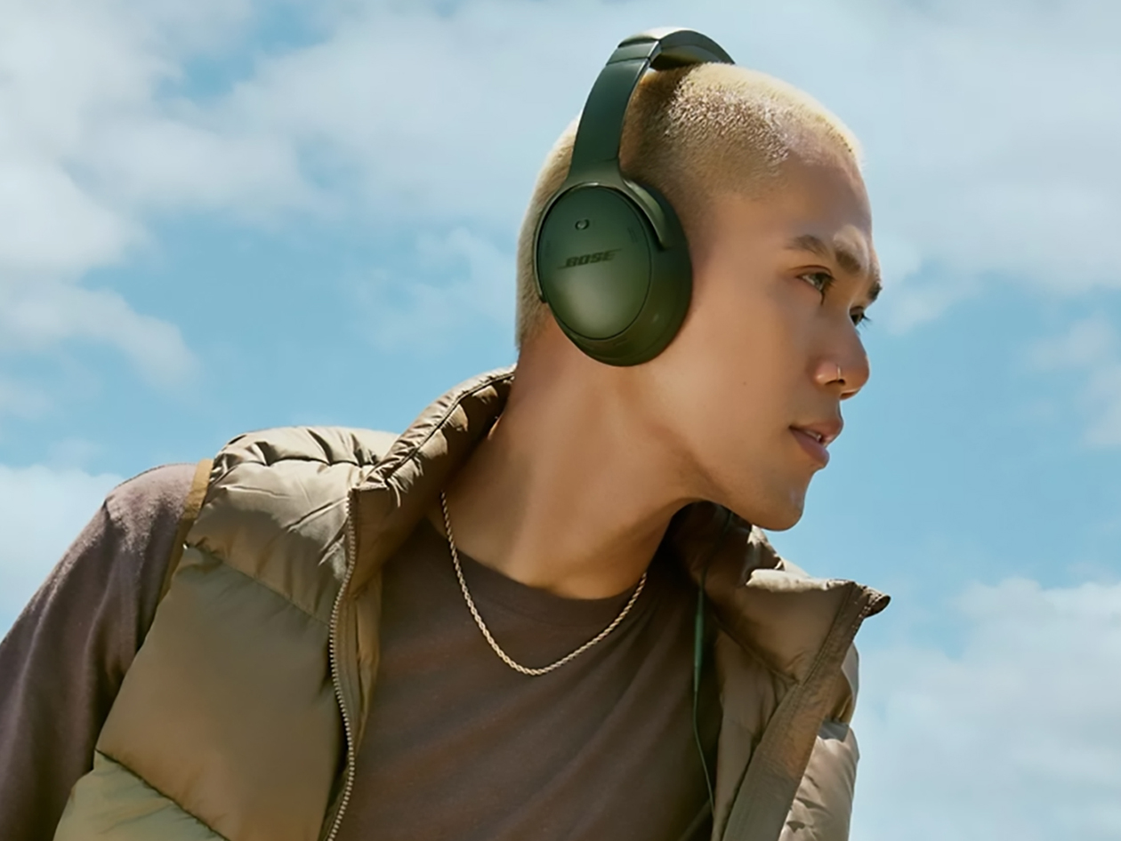 Bose QuietComfort Over-Ear Noise Cancelling Headphones - Cypress Green (Open Box)