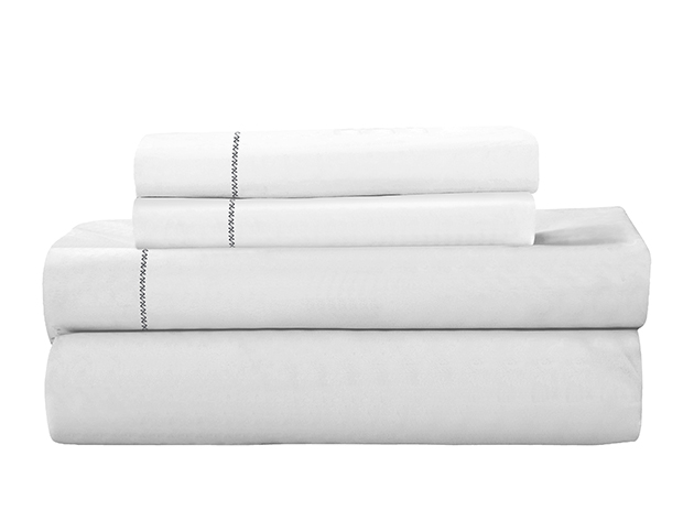 Royale Linens 4-Piece Brushed Microfiber Sheet Set (White/Queen)
