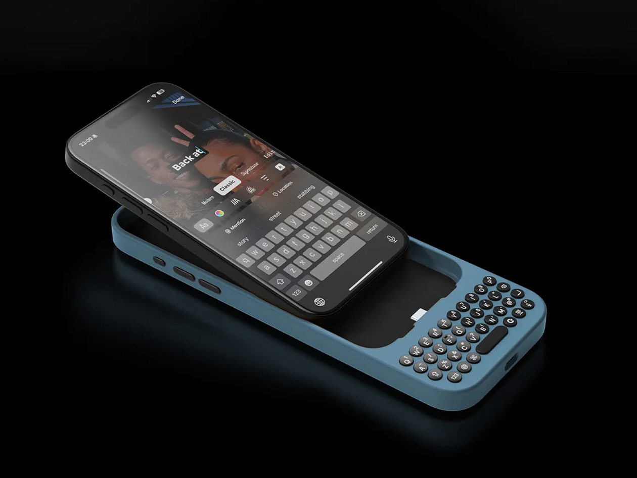 Clicks Keyboard Phone Case (Royal Ink/iPhone 15)