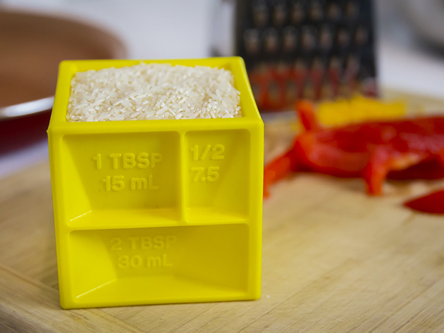 The Kitchen Cube: All-in-1 Measuring Device