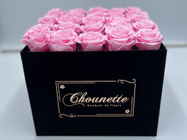 Chounette Preserved Roses (25 Eternal Roses/Large Square Velvet Box)