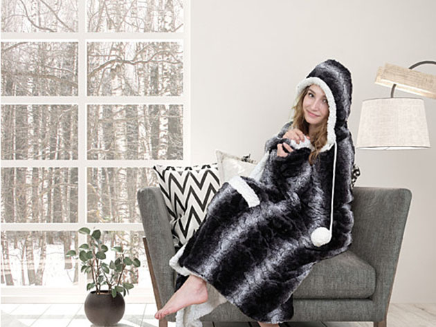 Sherpa-Lined Animal Print Hooded Robe (Shady Black) | Joyus