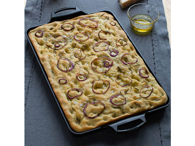 Lodge BW15BPA1 15.5 x 10.5 inch Seasoned Cast Iron Baking Pan