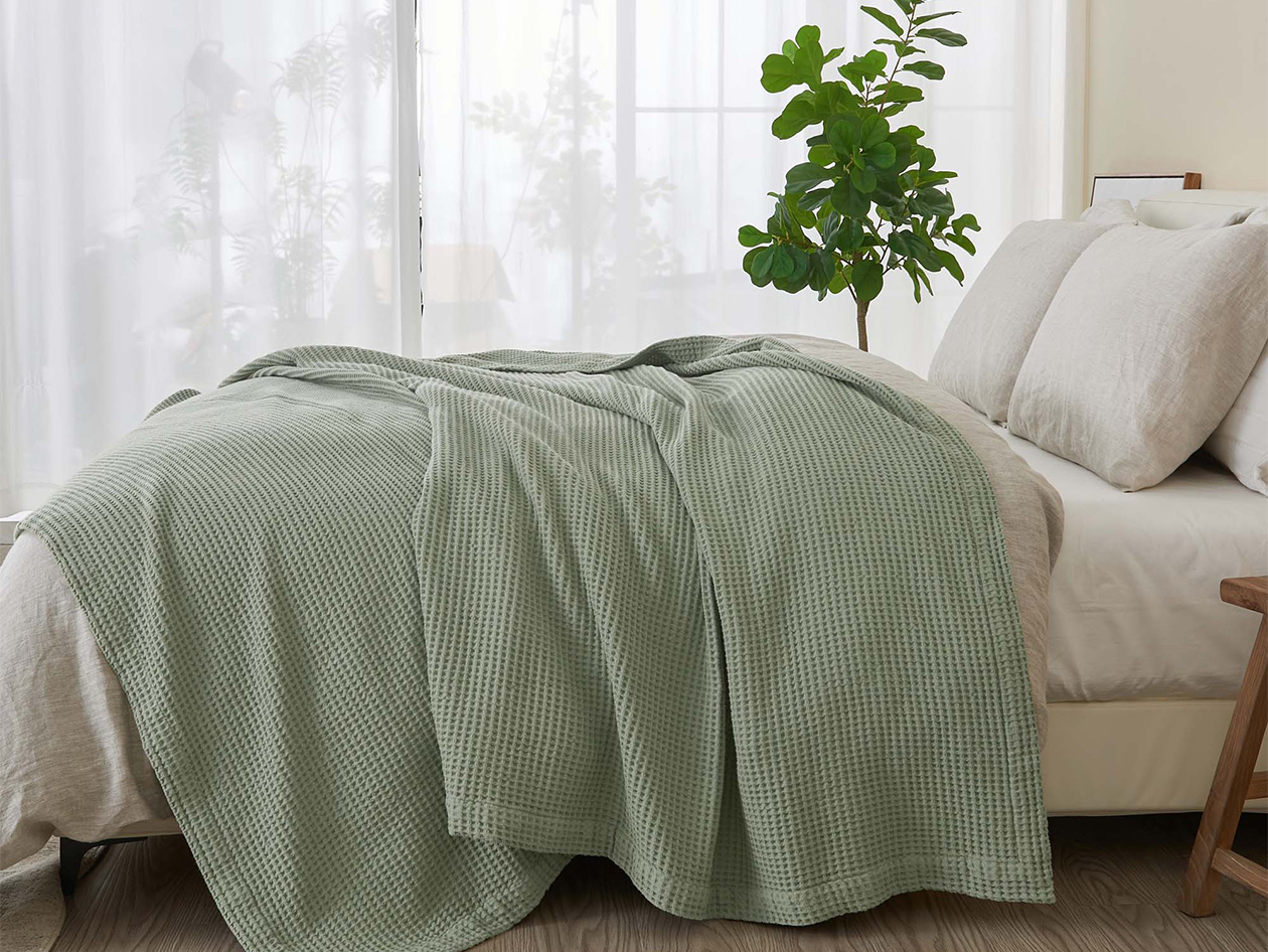 Vintage Cotton Waffle Blanket (King/Sage)
