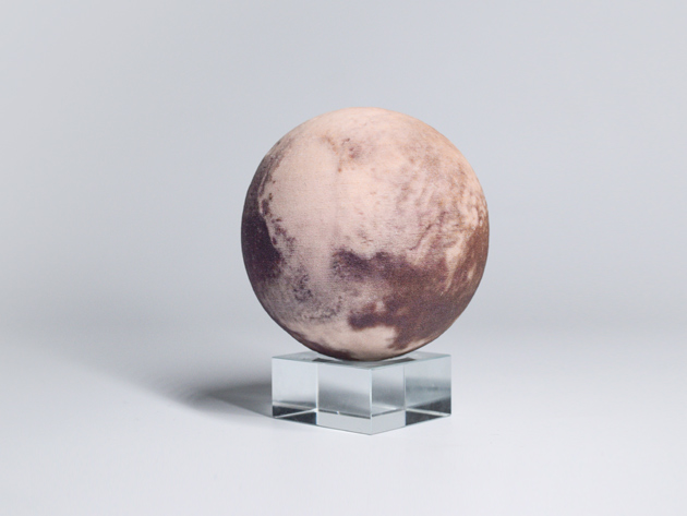 AstroReality Pluto Classic AR Model