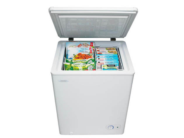 Danby DCF038A2WDB 3.8 Cu. Ft. White Chest Freezer with 5 Year Warranty