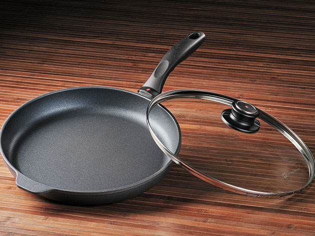 HD Classic 11" Nonstick Fry Pan with Lid 