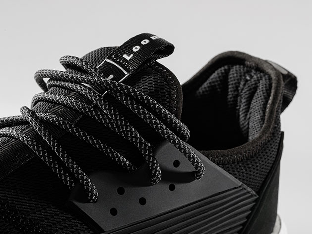 Loom Waterproof Sneakers: Men's Black (Size 13)