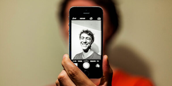 iPhone Selfie Portrait Photography - Product Image