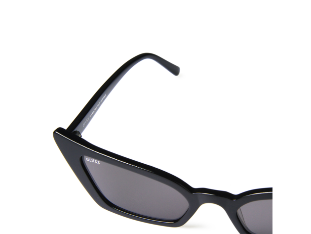 The Flirt Sunglasses Shiny Black / Smoke