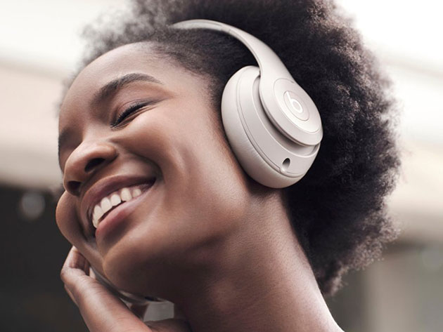 Beats Studio Pro Wireless Noise Cancelling Headphones (New - Open Box)