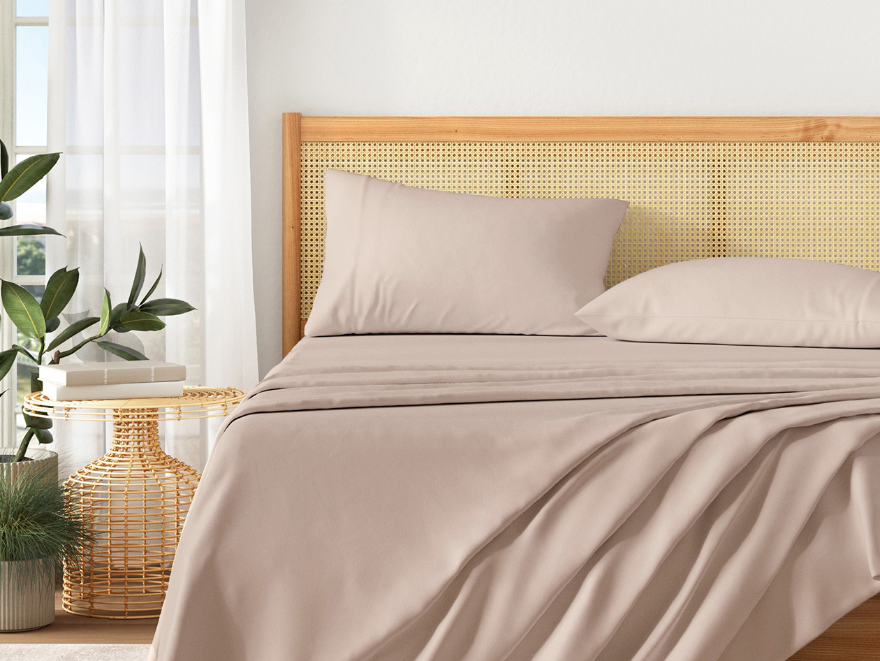 4-Piece Pre-Washed Microfiber Sheet Set (Rose/King)