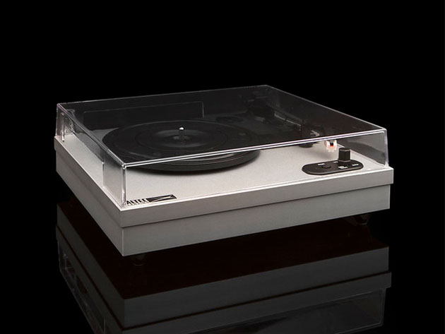 Experience Technology the Good Old Fashioned Way with This 3-Speed Belt-Driven Turntable