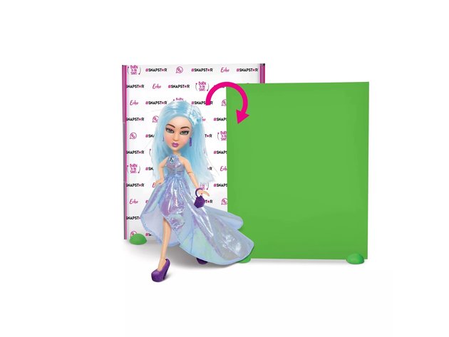 SNAPSTAR Pop Royalty: Echo's Debut on the Pink Carpet with Stunning Purple Heels with Matching Accessories, Immersive World of Fashion, Beauty, Music, Photography and Design