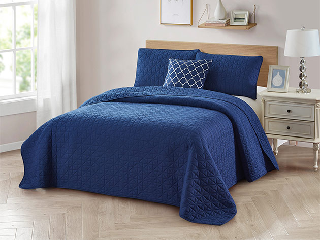 Bibb Home 4-Piece Quilt Set with Embroidered Pillow (Navy/Full/Queen)