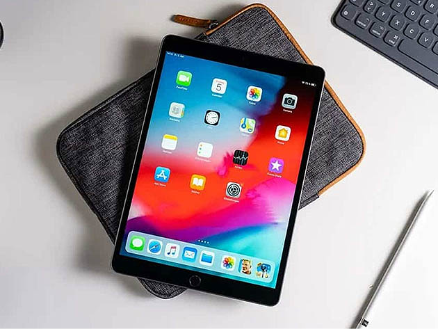R 9.7in Wi-Fi - Grade A Apple iPad Air 2 64GB Space Gray Latest Model 
