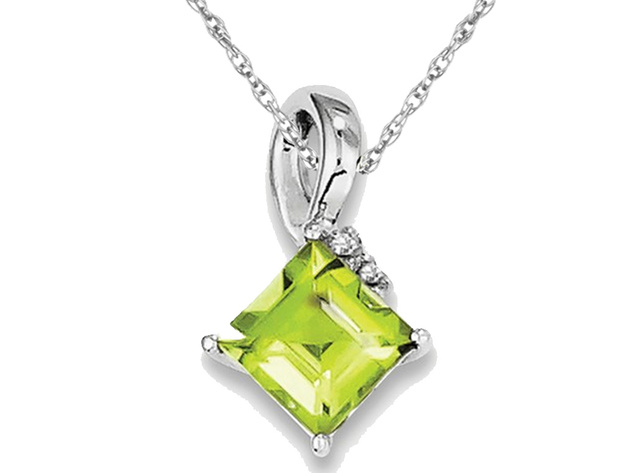 2/3 Carat (ctw) Natural Peridot Pendant Necklace in Sterling Silver with Chain